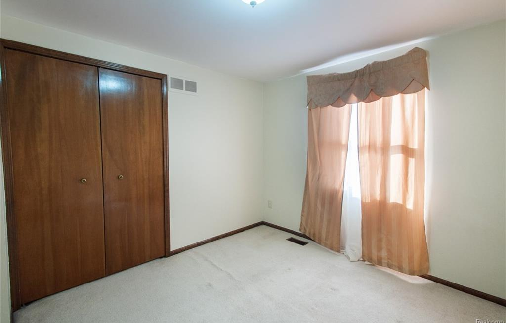 16668 White Haven, Northville Twp, MI 48168